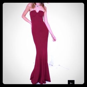 Lulu’s Burgundy/wine trumpet mermaid formal dress